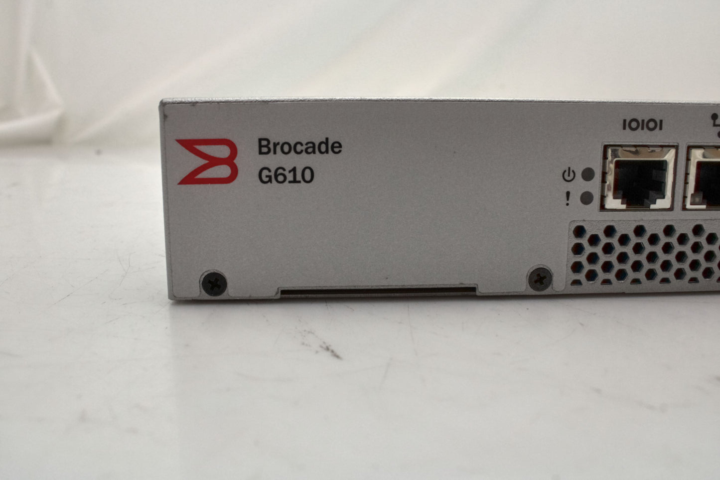 Brocade BR-G610 32GB FC SAN Switch 8-24 port, Used