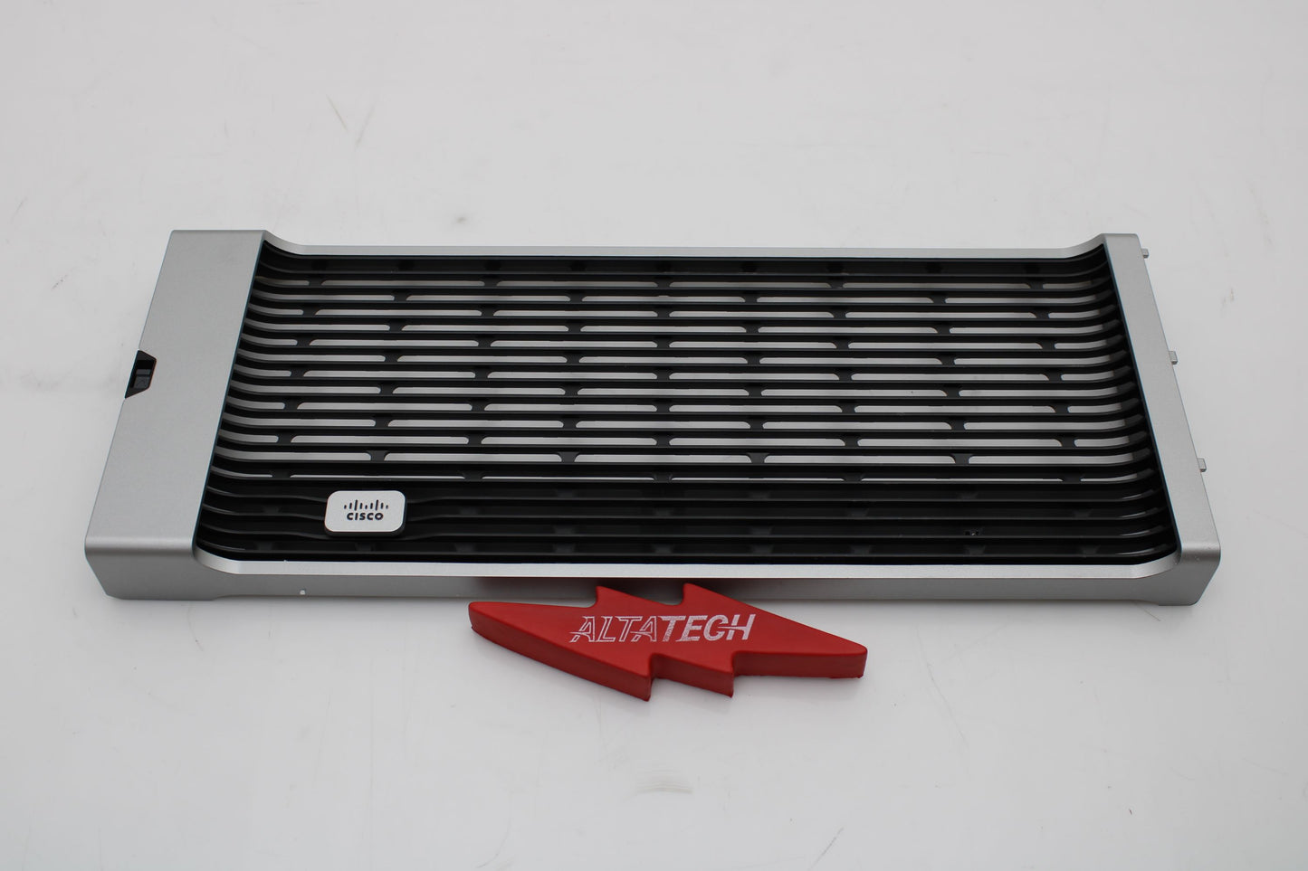 Cisco 800-43284-01_NEW UCSC-C240-M4 Bezel, New No Box