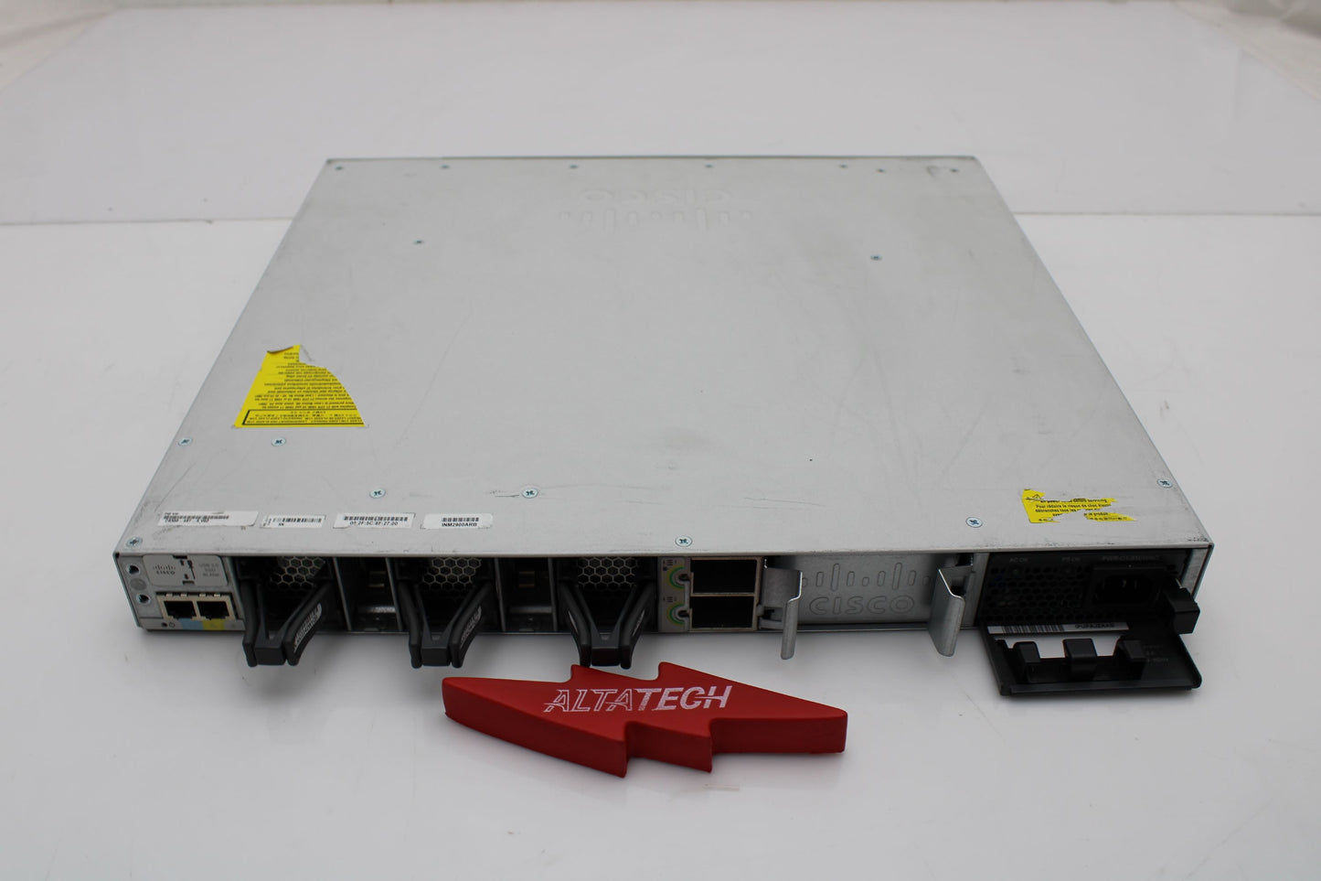 Cisco C9300-48T-A C9300-48T-A Cisco Catalyst 9300 48-port data only, Network Advantage 9300 Switch, Used