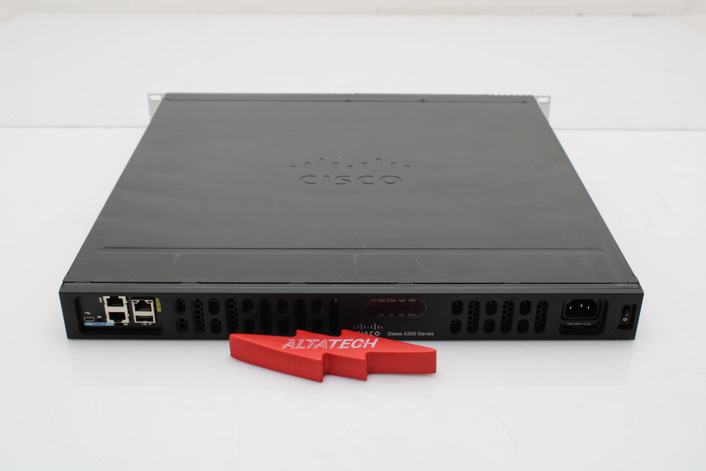 Cisco ISR4331/K9 CISCO ISR 4331 (2GE,2NIM,1SM,4G FL), Used