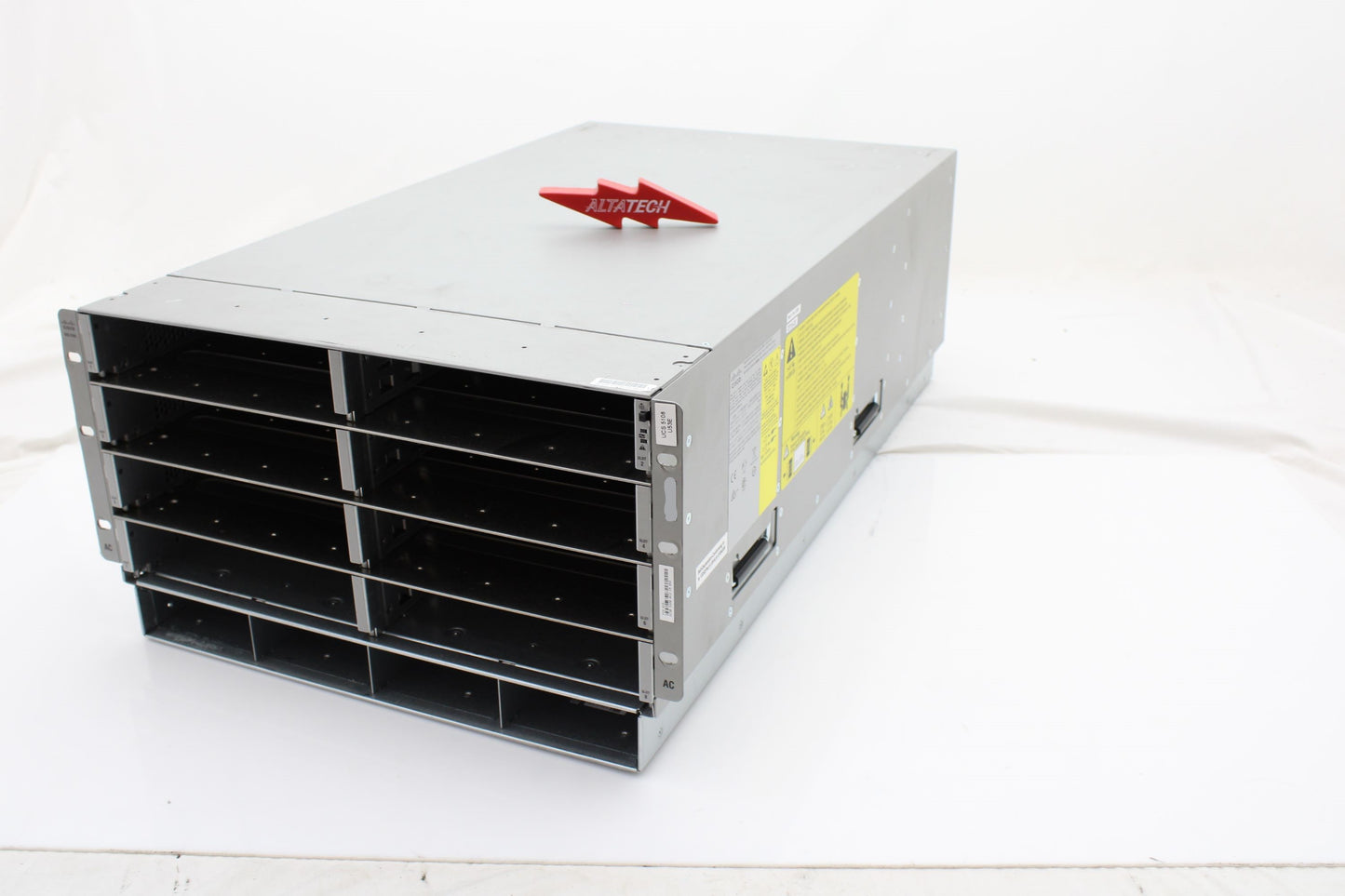 Cisco UCSB-5108-AC2 UCS AC 8-Slot Blade Server, Used