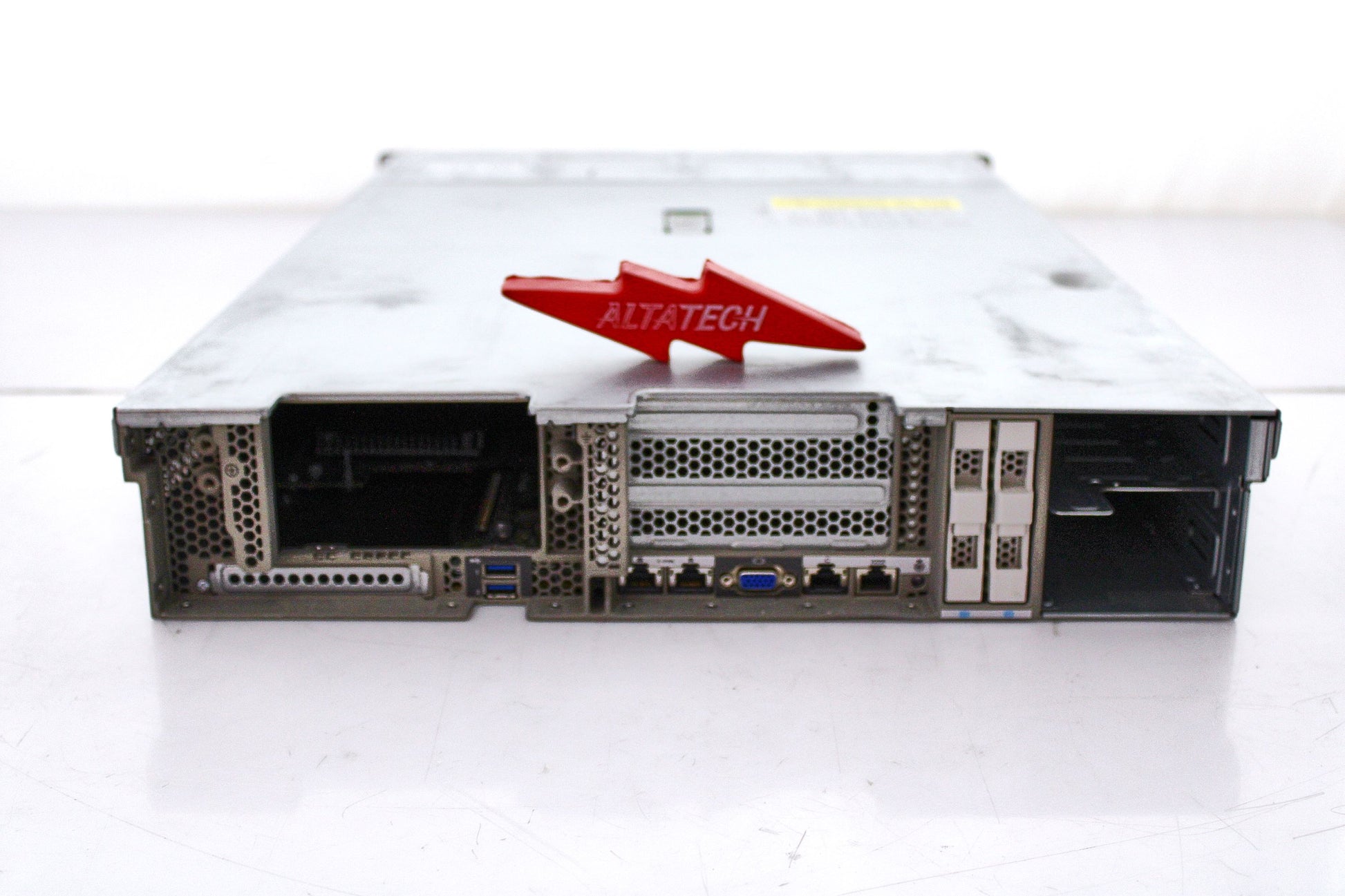Cisco UCSC-C240-M5L UCS C240 M5 12 LFF Server, Used