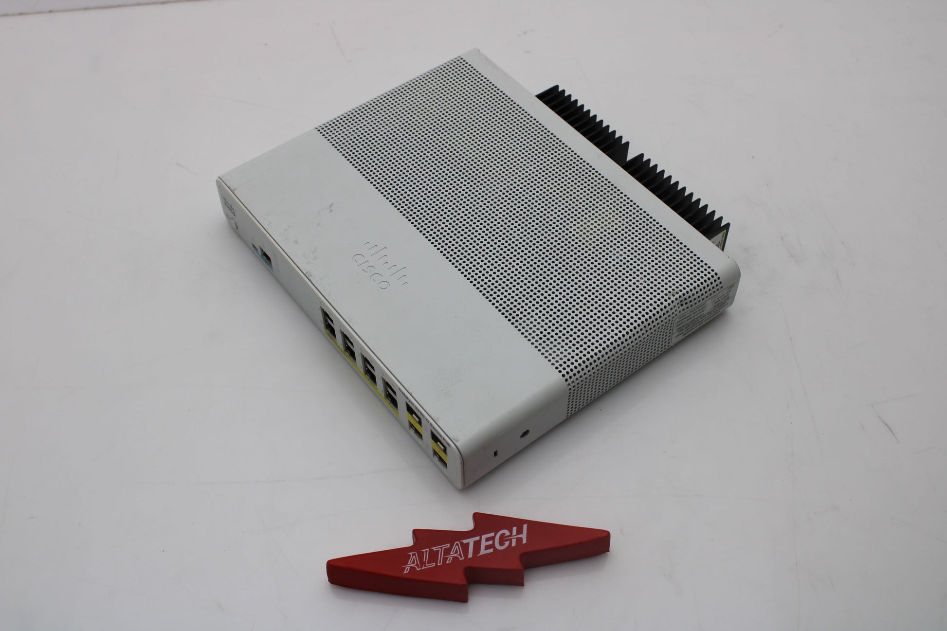 Cisco WS-C2960C-8PC-L 8 Port PoE Catalyst 2960-C, Used