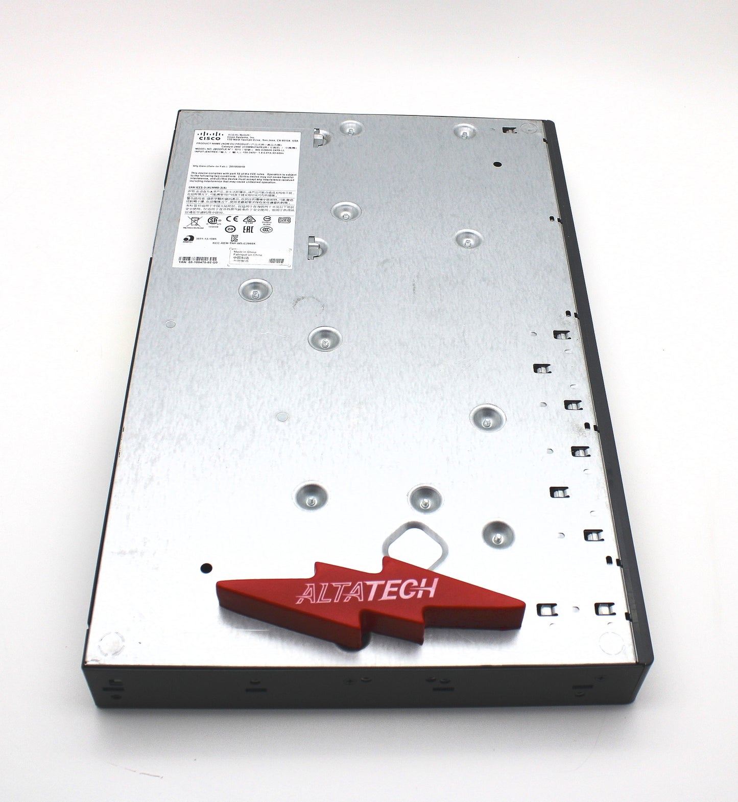 Cisco WS-C2960X-24TS-LL 2960-X 24 GIGE, 2 X 1G SFP, LAN LIT, Used