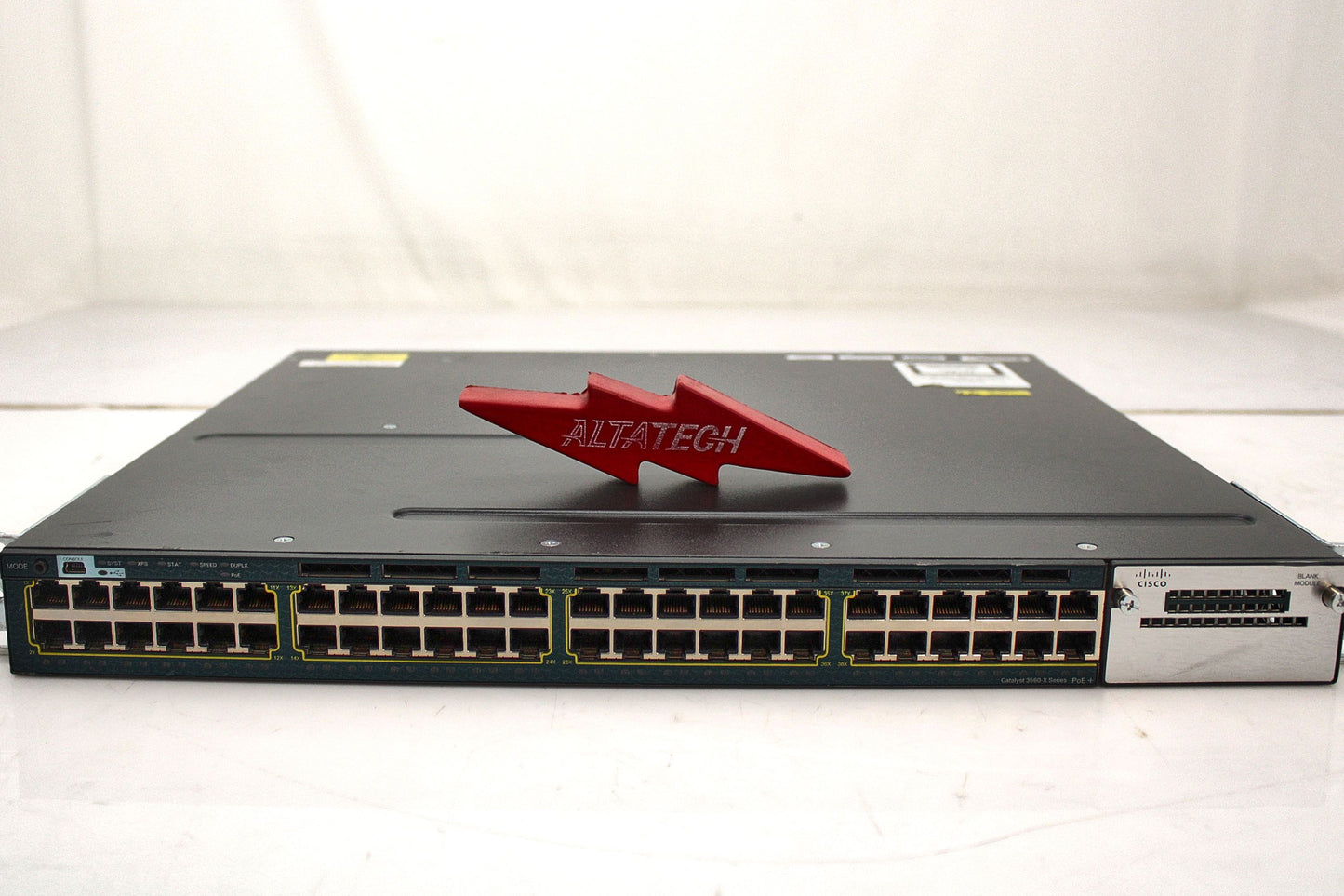 Cisco WS-C3560X-48P-E WS-C3560X-48P-E Cisco Catalyst 3560-X Switch, Used