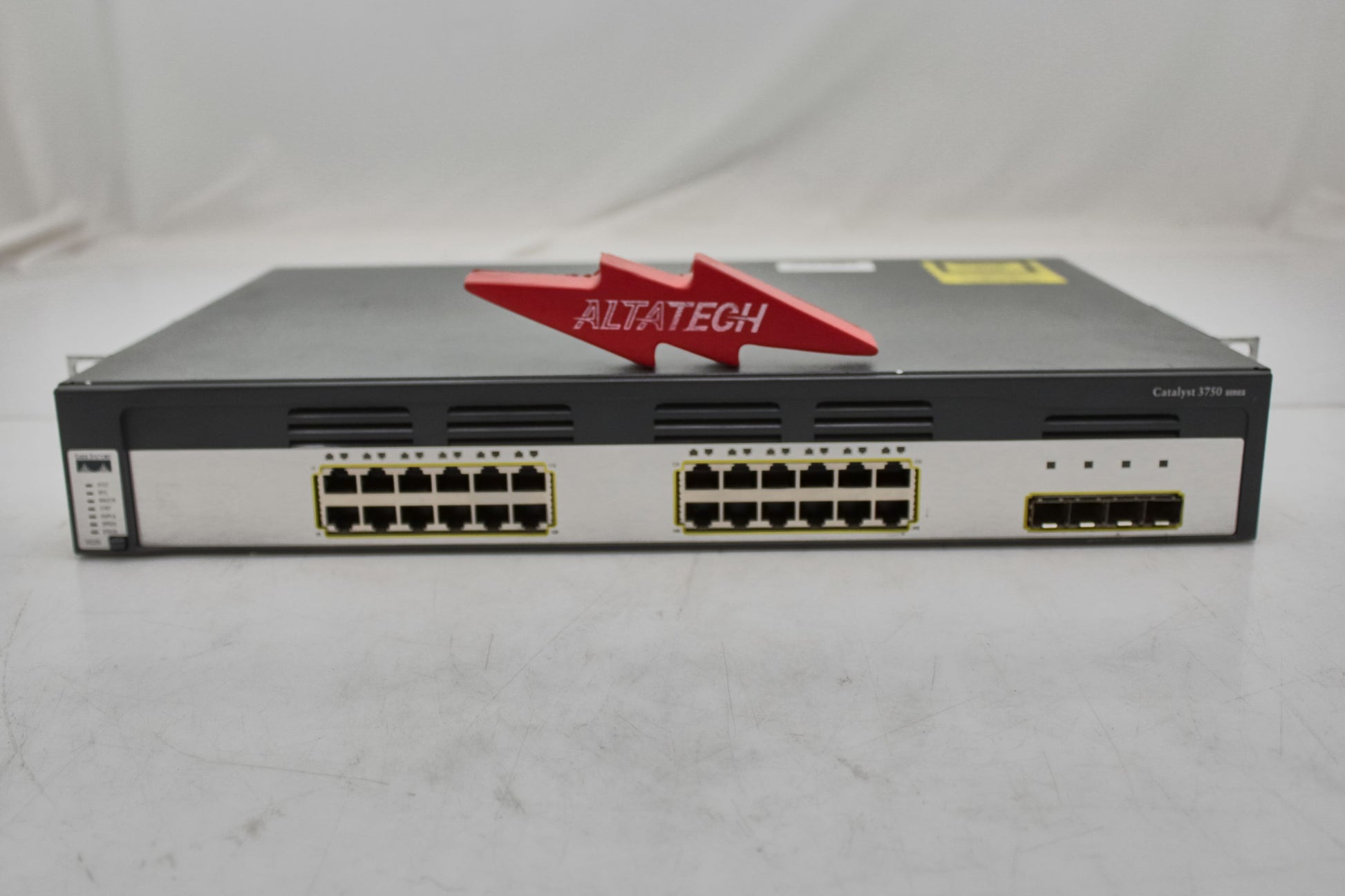 Cisco WS-C3750G-24TS-S WS-C3750G-24T-S Cisco 3750 Switch, Used