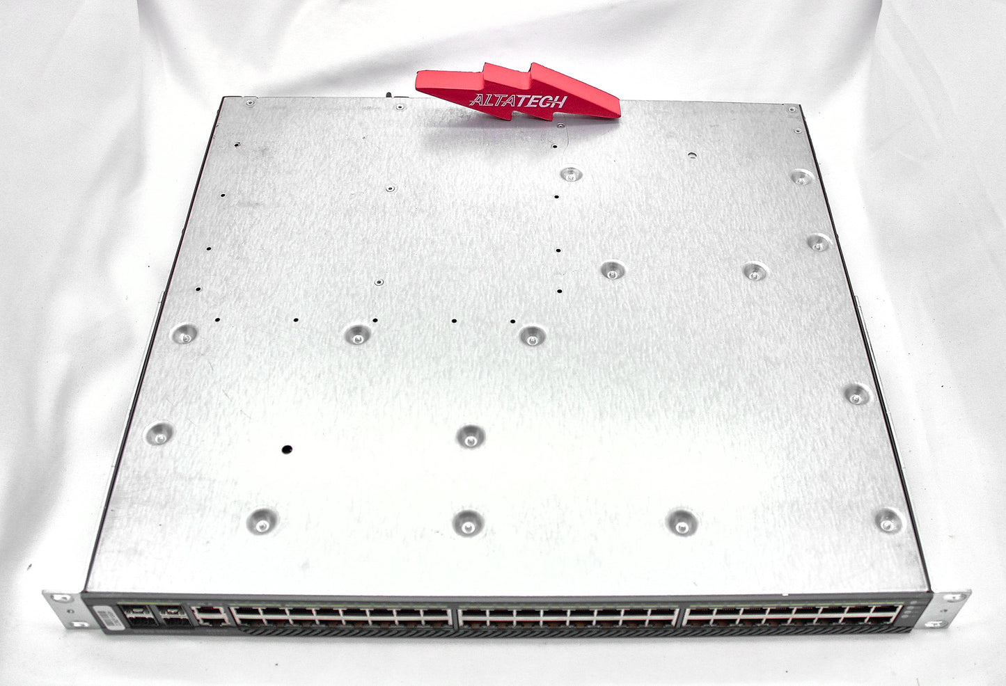 Cisco WS-C4948E-S CISCO CATALYST 4948E IPB 48PT 10/100/1000 + 4x SFP+, Used