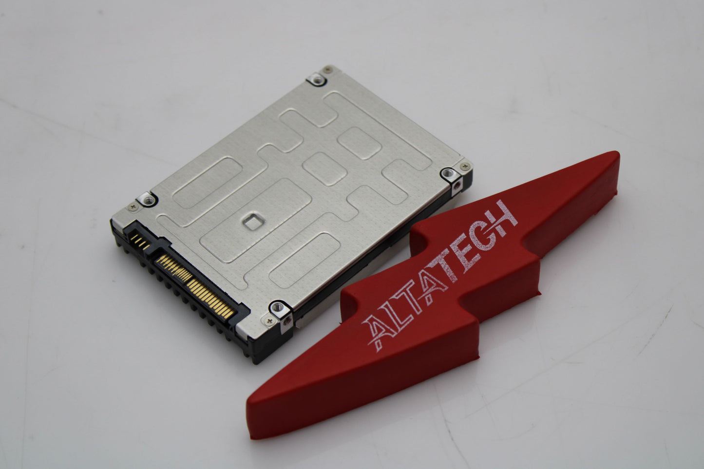 Dell 0FYFW 1.92TB SSD SAS 2.5 12G RI, Used