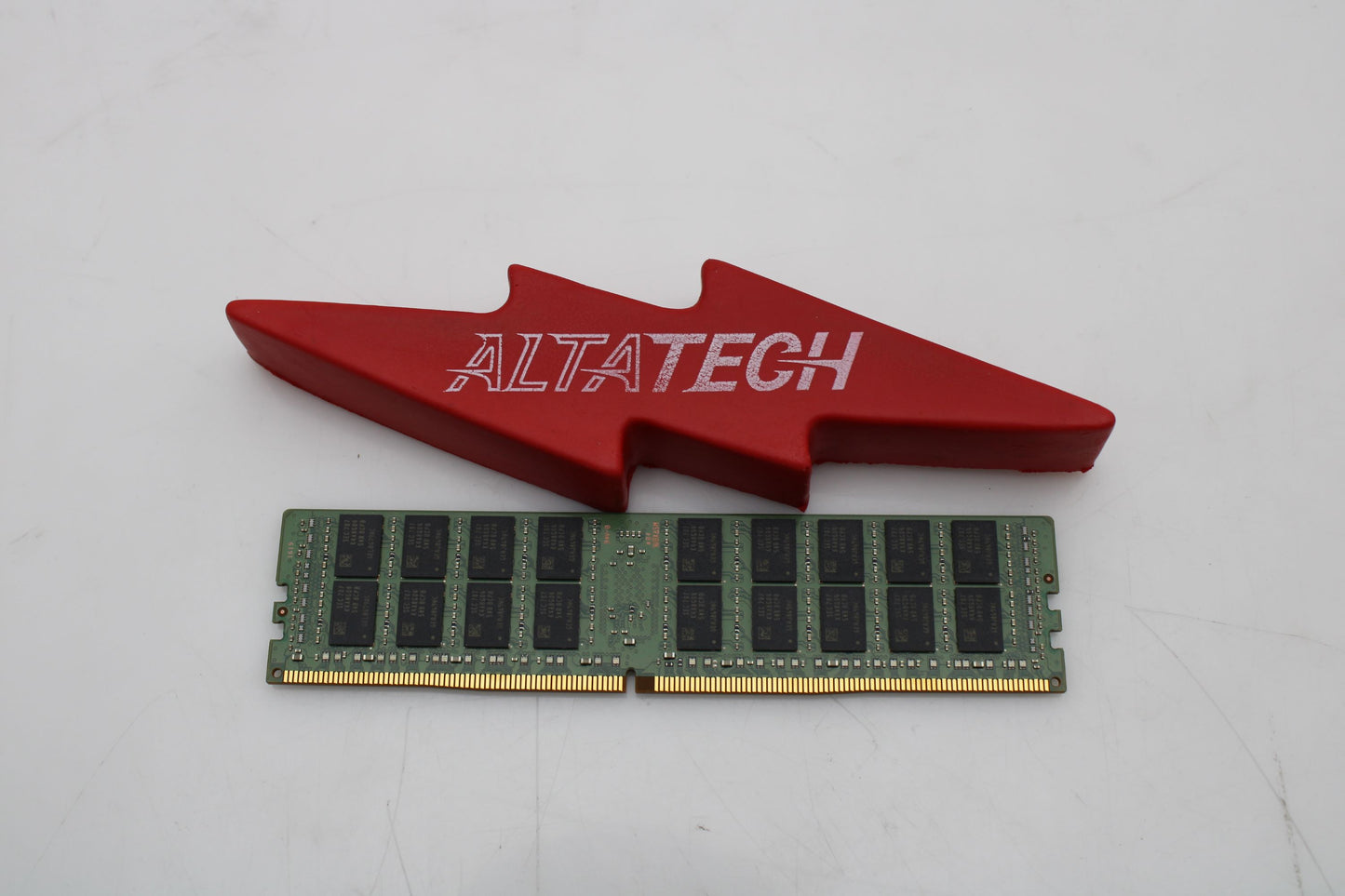Dell 370-ABVW 32GB PC4-17000P DDR4-2133 2RX4 ECC, Used