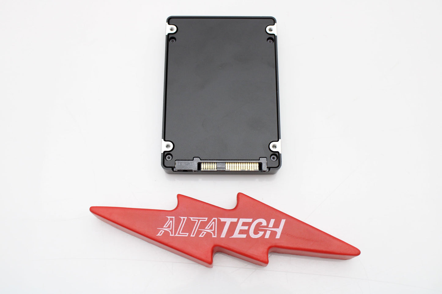 Dell 400-AXPE 3.84TB SSD SAS 2.5 12G RI, Used