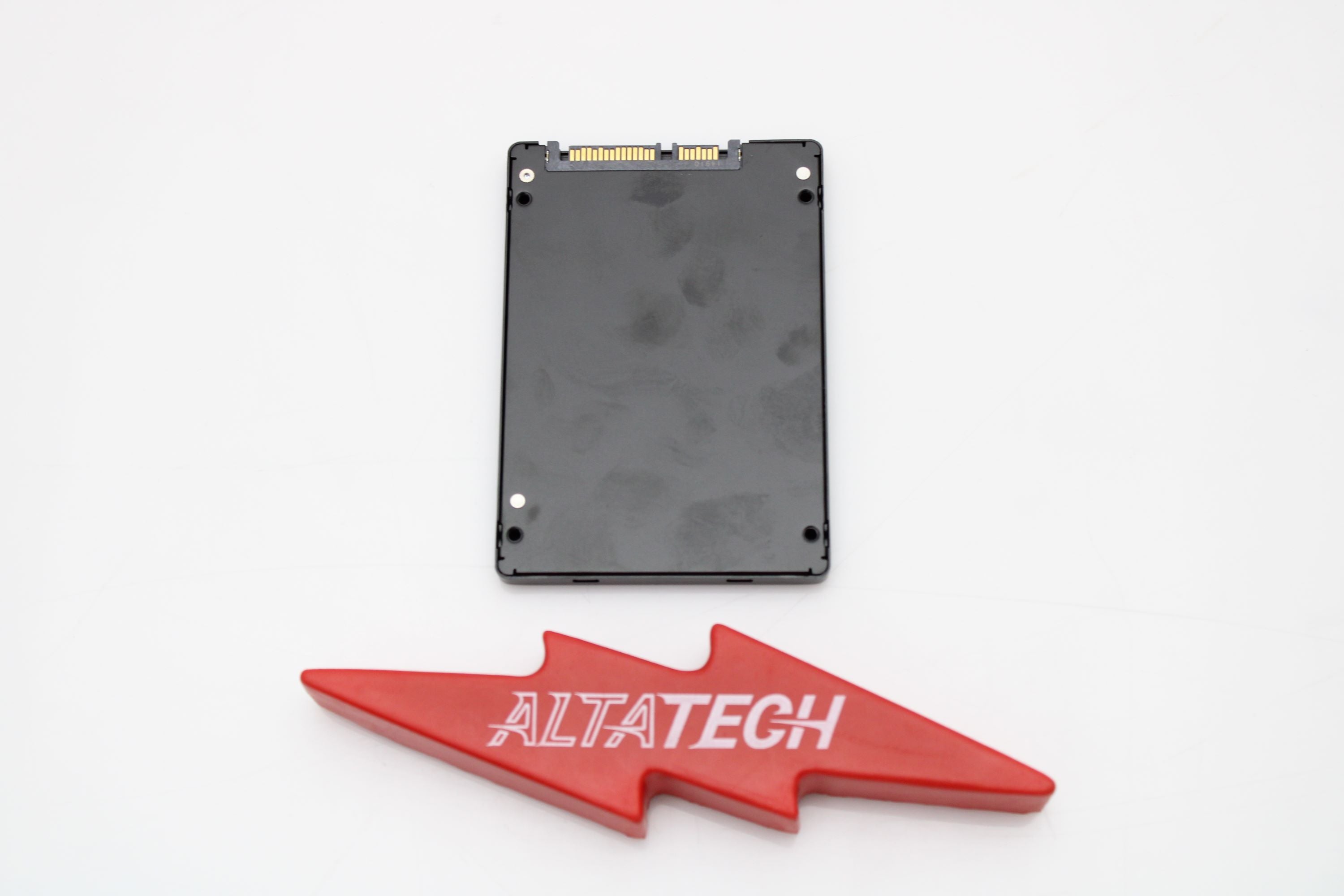 Dell DR8H8 1TB SSD SATA 2.5 6G Solid State Drive *No Tray |