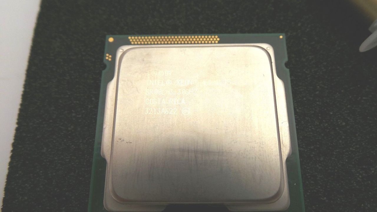 Dell 0VGWWC Dell VGWWC Intel Xeon E3-1245 Quad-Core 3.3GHz Processor w/ Thermal Grease, Used