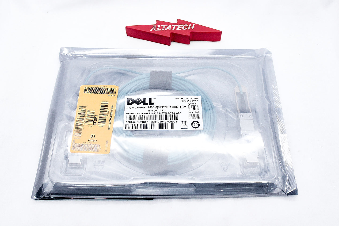 Dell XFDRT DELL 100G QSFP28 TO QSFP28 ACTIVE OPTICAL CABLE 10M, Used