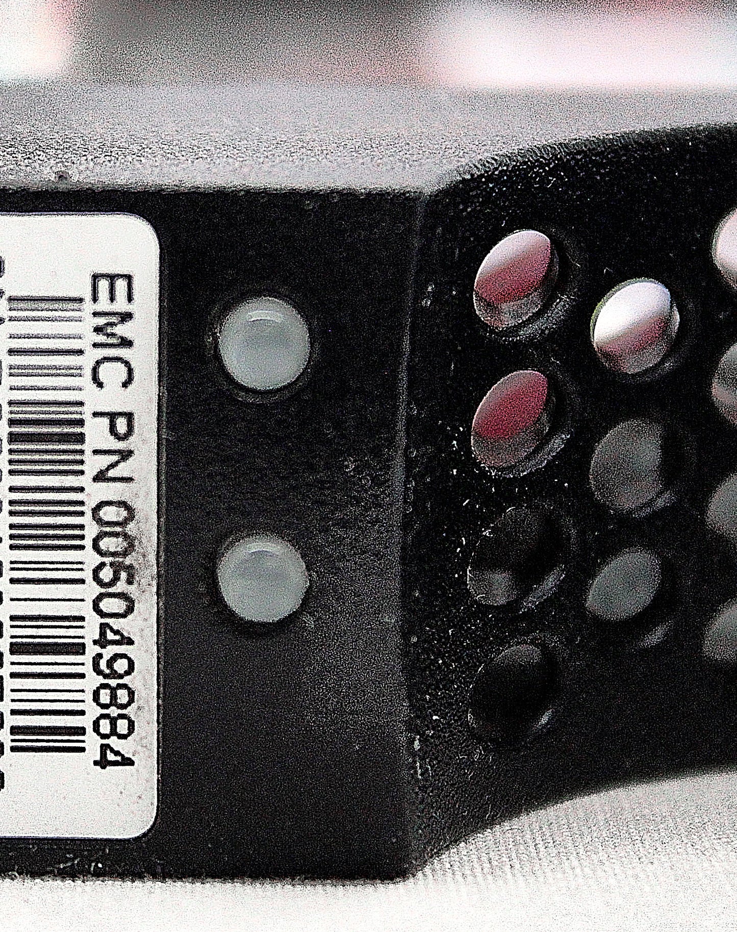 EMC 005049884 200GB SSD SAS 3.5 6G, Used