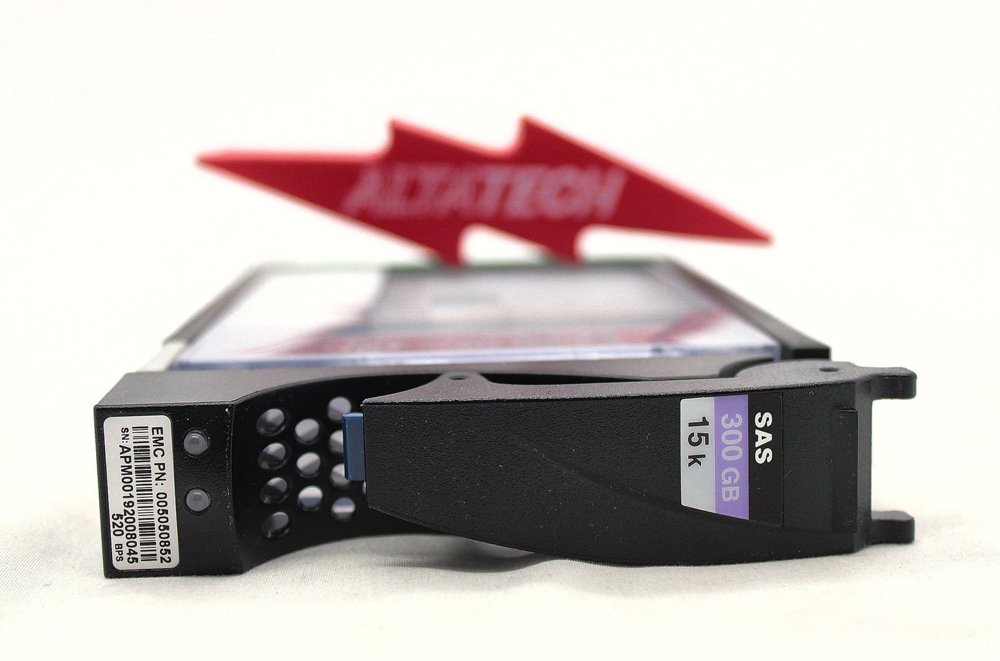 EMC 005050852 300GB 15K SAS 3.5 6G HDD VNX5100/53, Used