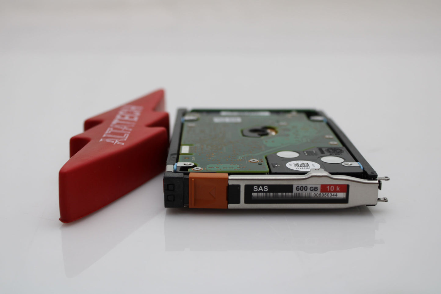 EMC 005052957 600GB 10K SAS 2.5 6G HDD 51/52/53, Used