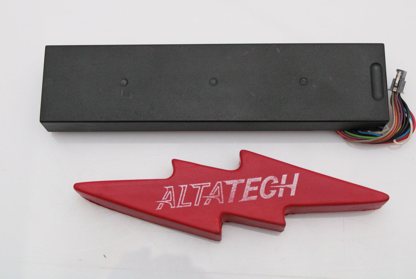 EMC 078-000-093_NEW Battery Pack for VNXE3200, Used