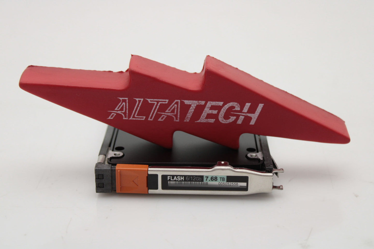 EMC D3F-2SFXL2-7680 7.68TB SSD SAS 2.5 12G, Used