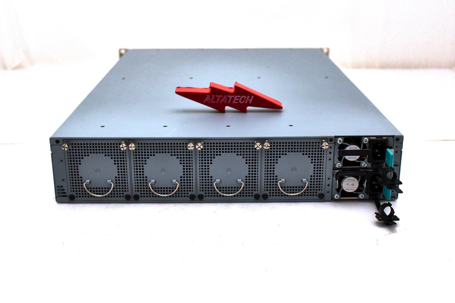 Extreme EC84000X2-E6 AVAYA VIRTUAL SERVICES PLATFORM 8404C SWITCH CHASSIS, Used