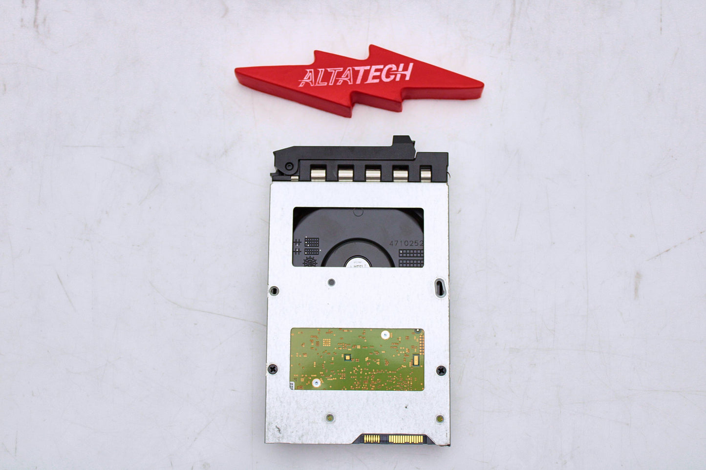 Fujitsu 0F27387-FTS 10TB 7.2K SAS 3.5 12G HUH721010AL5204 / 0F27387 TX1330 M3, Used