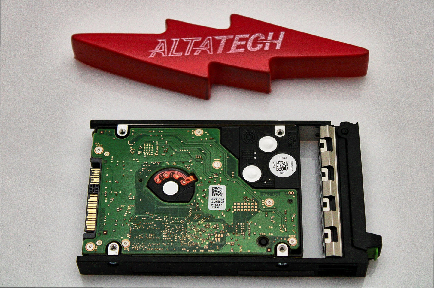 Fujitsu S26361-F5543-L118 1.8TB 10K SAS 2.5 12G 0B33075, Used