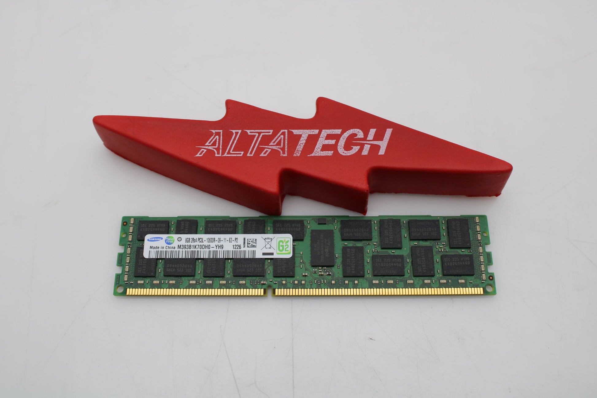 HP 647650-371 8GB PC3L-10600R DDR3-1333 2RX4 ECC, Used