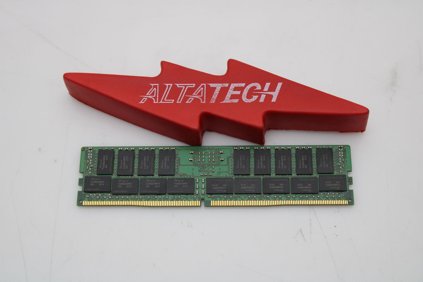 HP 805351-B21 32GB PC4-19200T DDR4-2400 2RX4 ECC, Used