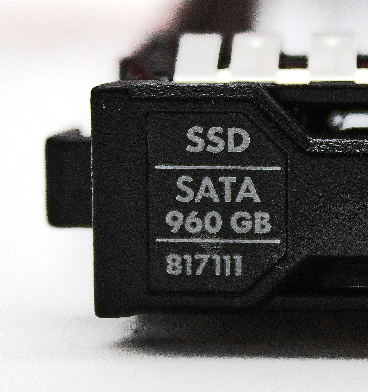 HP 817111-001 960GB SATA 6G MIXED USE SFF (2.5IN) SC SSD, Used