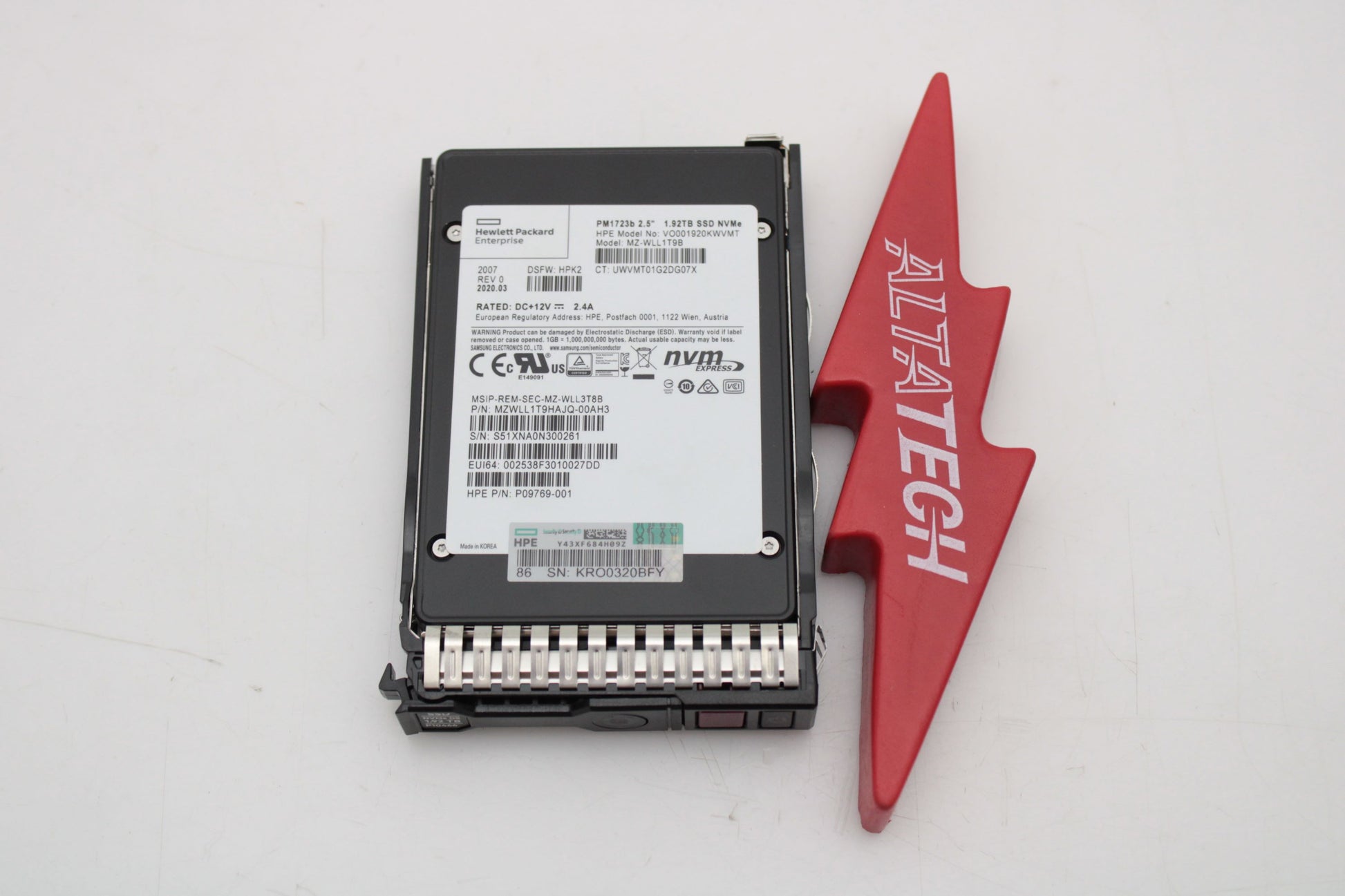 HP P10466-001 1.92TB SFF NVME RI SCN DS SSD, Used