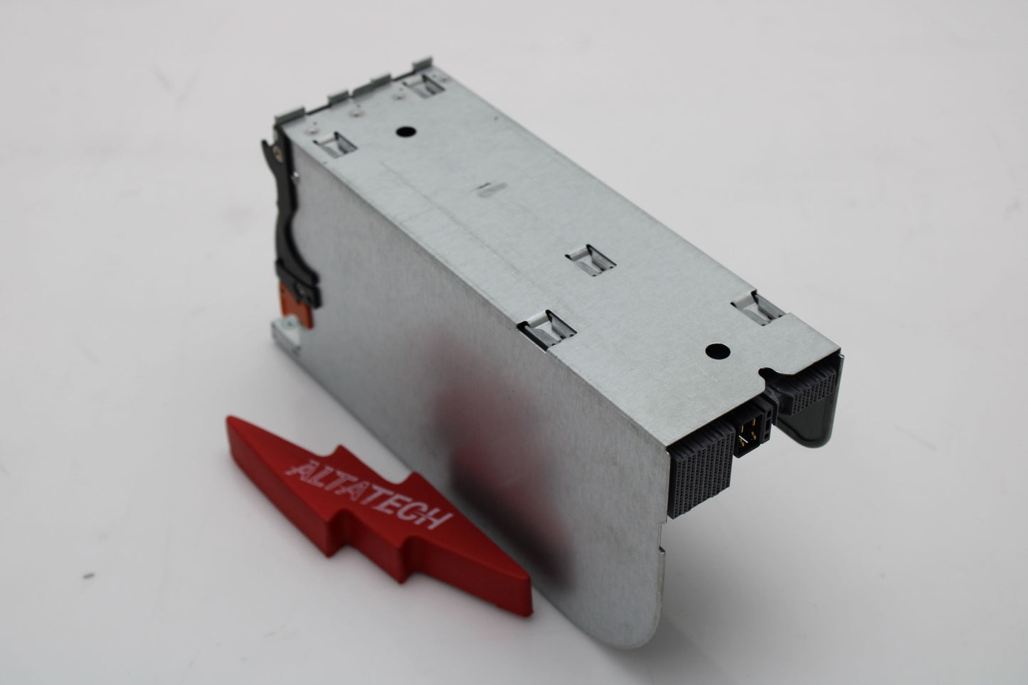 IBM 00FN714 X3850 X6 HALF LENGTH I/O BOOK PCIE, Used