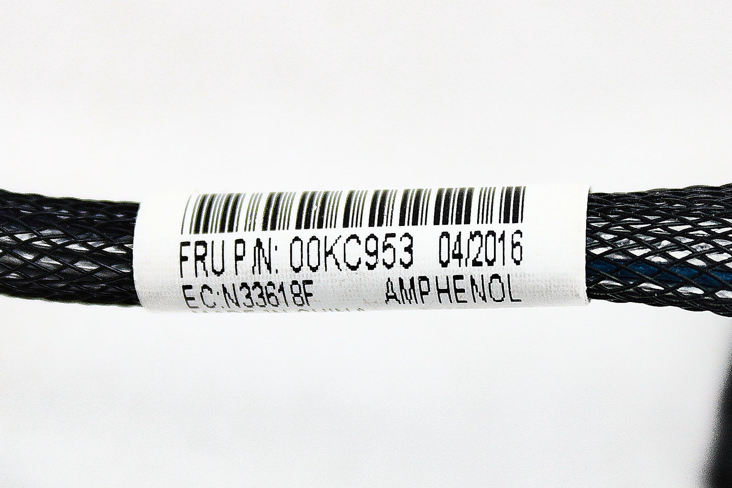 IBM 00KC953 570MM MINI SAS HD CABLE X3550 M5, Used