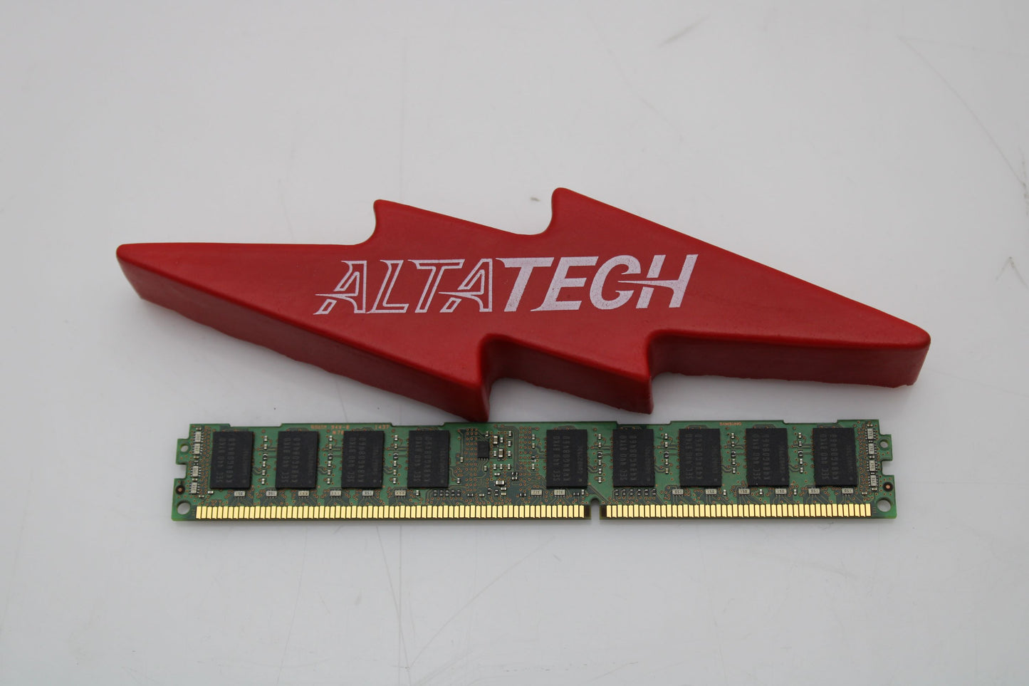 IBM 47J0235 8GB PC3L-12800R DDR3-1333 2RX8 VLP, Used