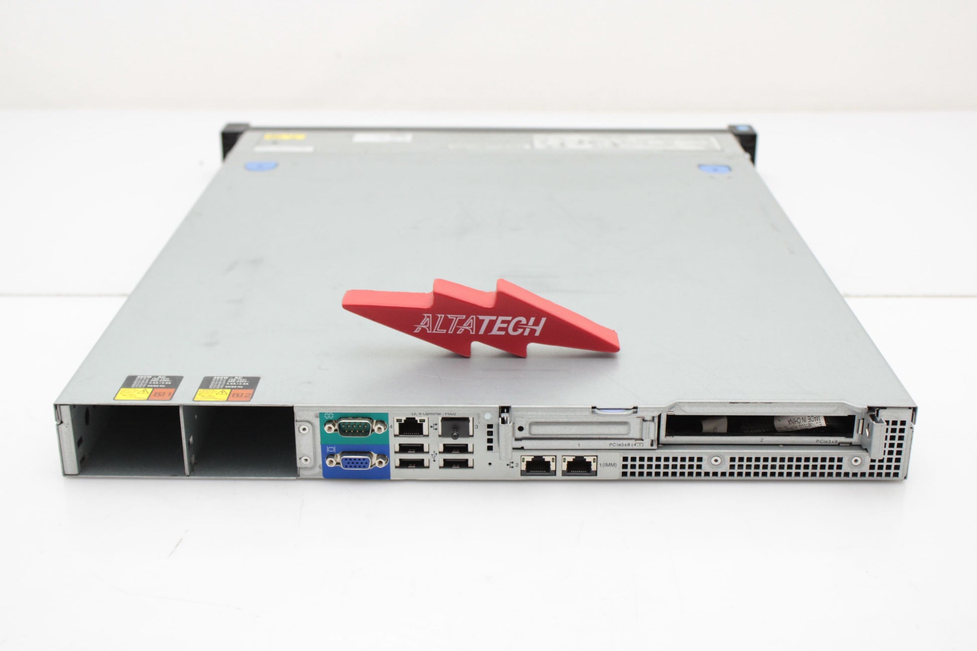 IBM 5458-AC1 X3250M5 2.5 Bay Server CTO