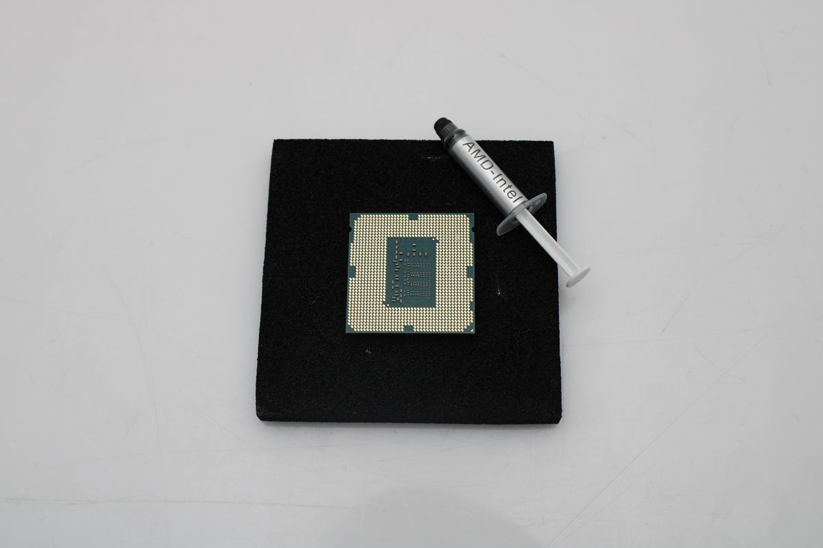 Intel SR1QJ Core i5-4590 Quad Core 3.3GHz LGA1150 Processor w/ Thermal Grease, Used