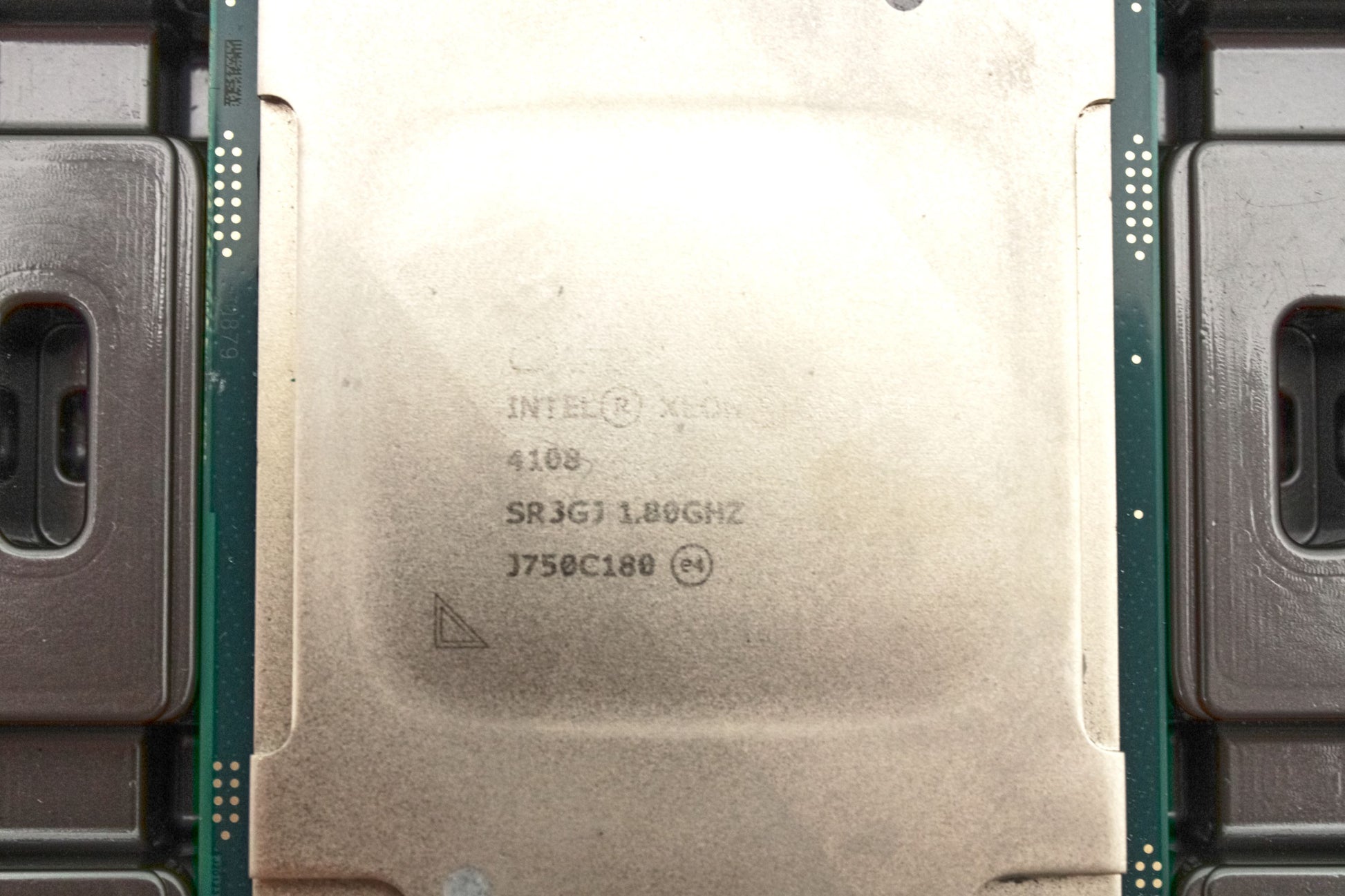 Intel SR3GJ_x10 Lot of 10 Intel SR3GJ Xeon Silver 4108 8-Core 1.80GHz 11MB 85W 8C Processor w/ Thermal Grease, Used