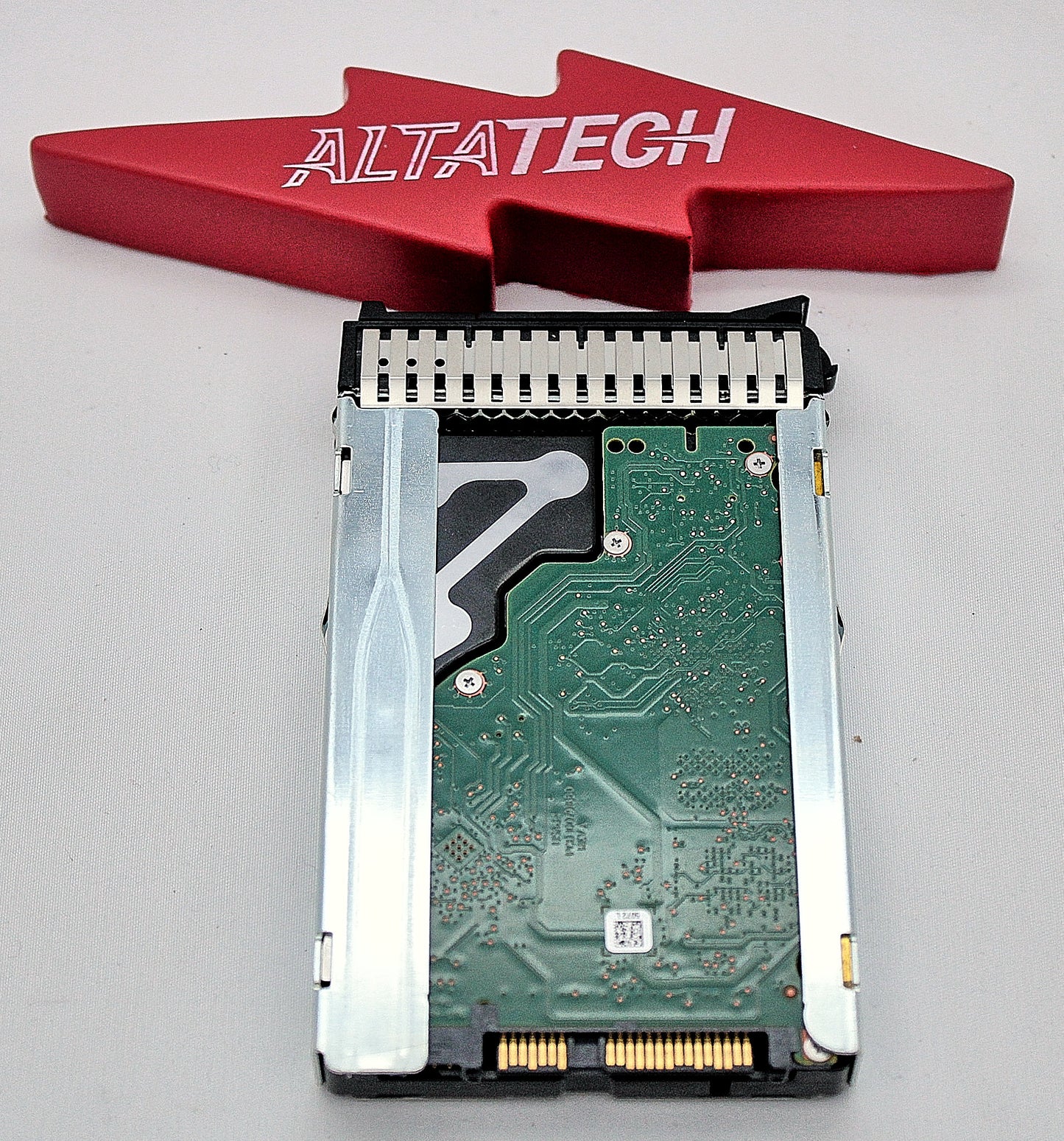 Lenovo 00YK010 300GB 15K SAS 12G 512N 2.5" HDD, Used