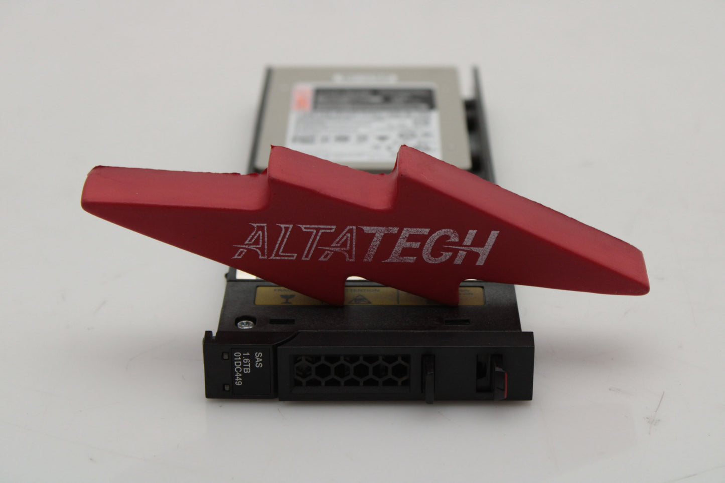 Lenovo 01DC449 1.6TB 10DWD 2.5in SAS SSD, Used