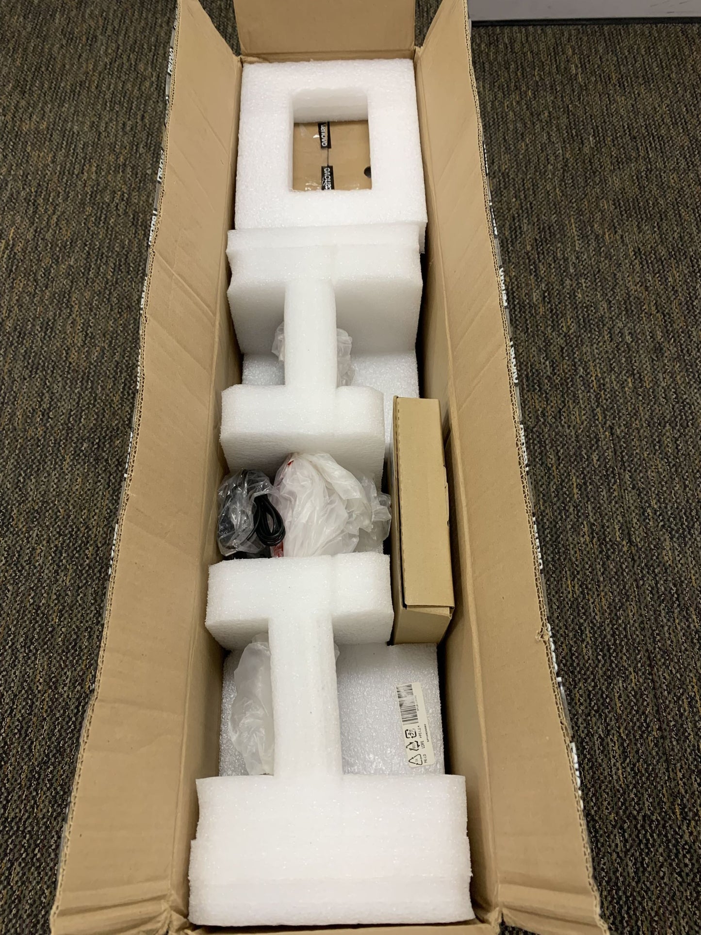 Lenovo M900Z THINKCENTRE ALL IN ONE I5-6500 3.2GHZ 4Core, 8GB RAM NO OS, New Open Box