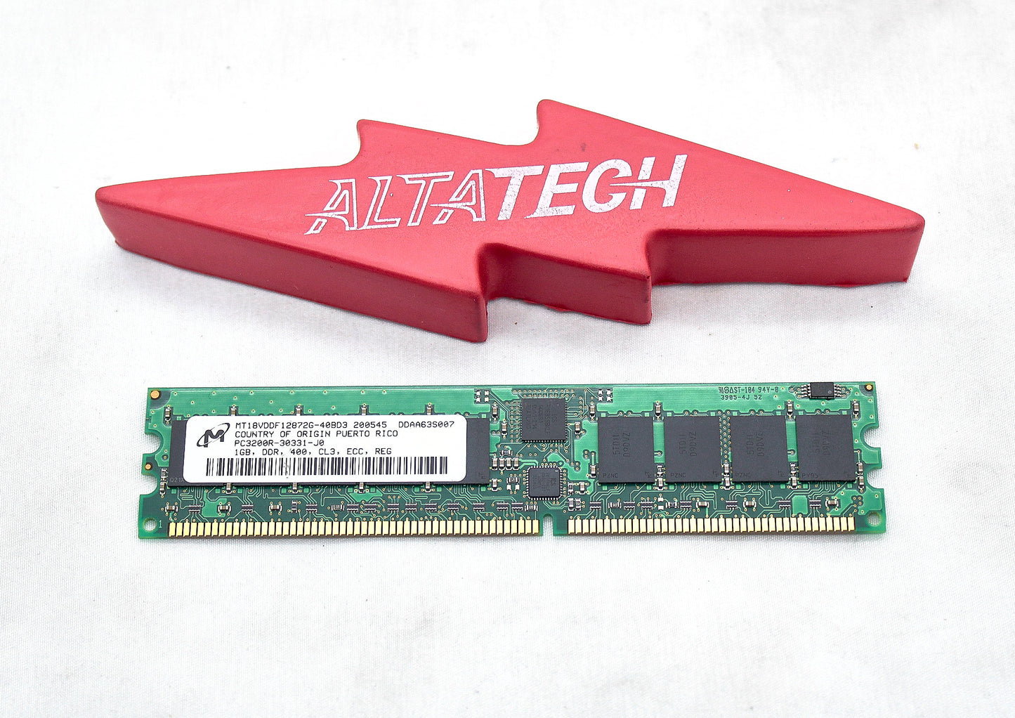 Micron MT18VDDF12872G-40BD3 1GB PC-3200R DDR-400 1RX4 ECC, Used