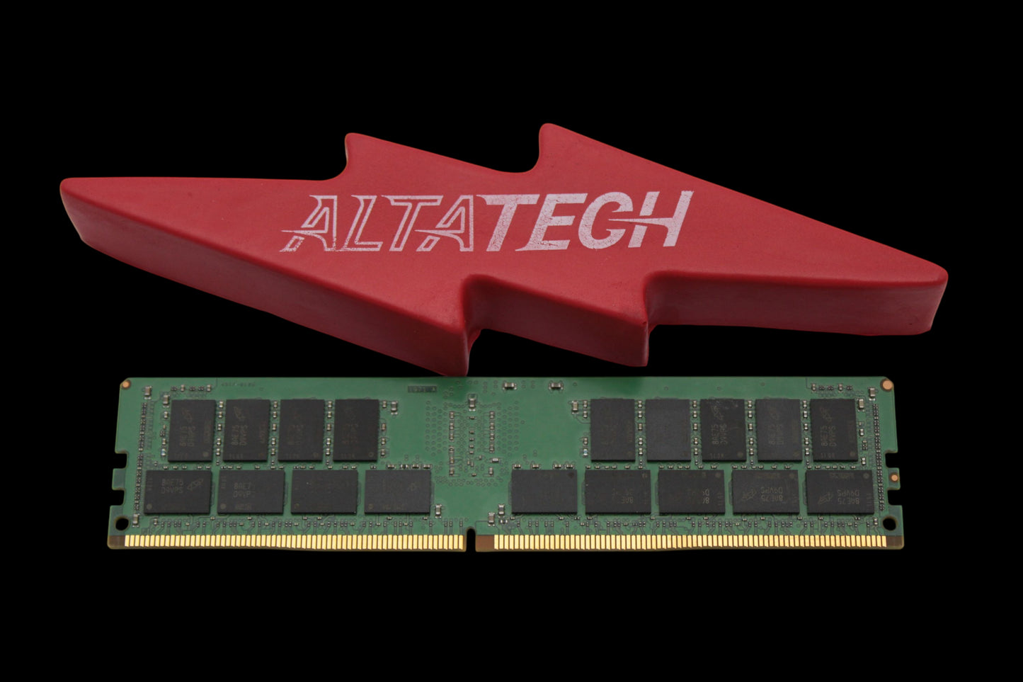 Micron MTA36ASF4G72PZ-2G6E1 32GB PC4-21300V DDR4-2666 2RX4 ECC, Used