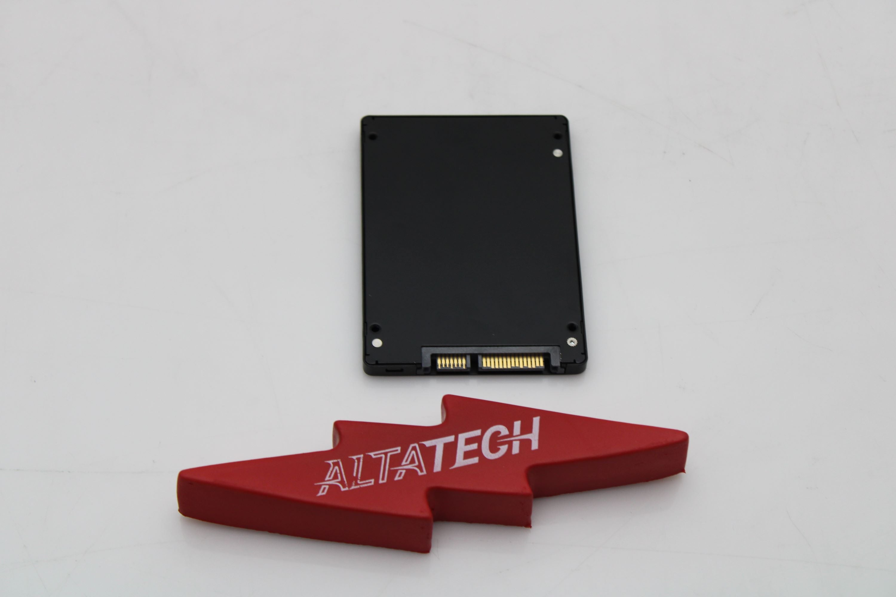 Micron MTFDDAK256TBN 256GB SSD SATA 2.5 6G CLASS 20 PC Solid