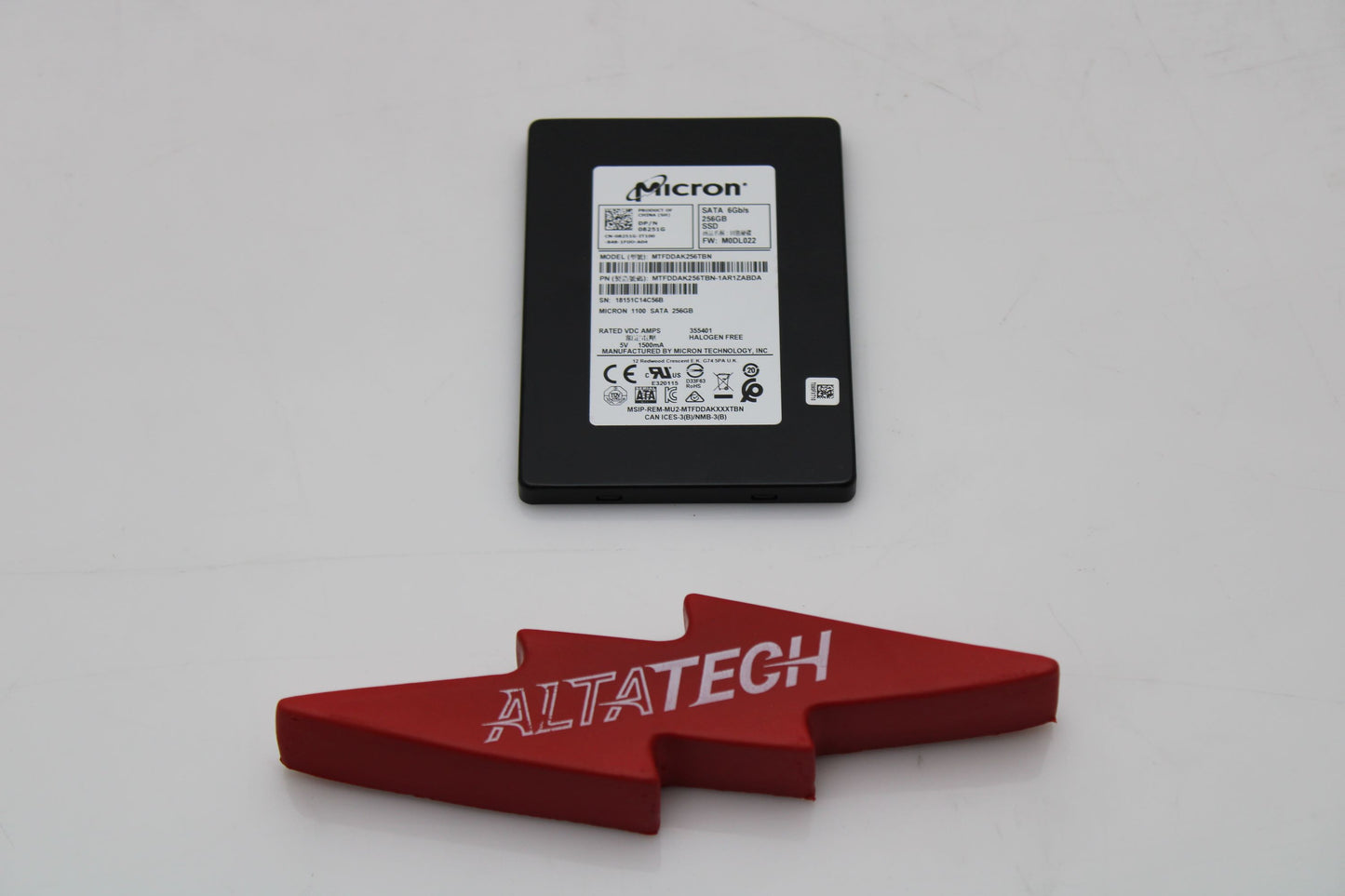 Micron MTFDDAK256TBN Micron MTFDDAK256TBN 256GB SSD SATA 2.5 6G CLASS 20 PC Solid State Drive 8251G, Used