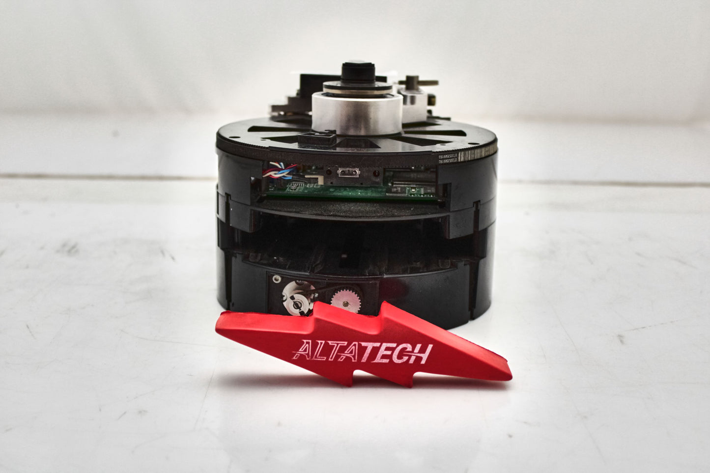 QUANTUM 3-00125-04 I2000 PICKER M1/ ROBOT ASSEMBLY PICKER ARM, Used