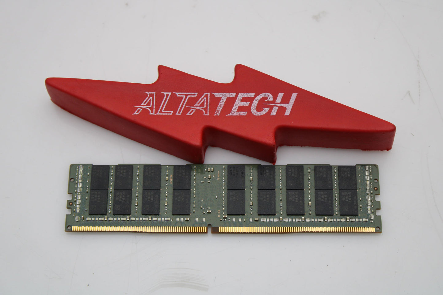 Samsung M386A8K40BM2-CTD6Q 64GB PC4-21300VL DDR4-2666 4DRX4 ECC, Used