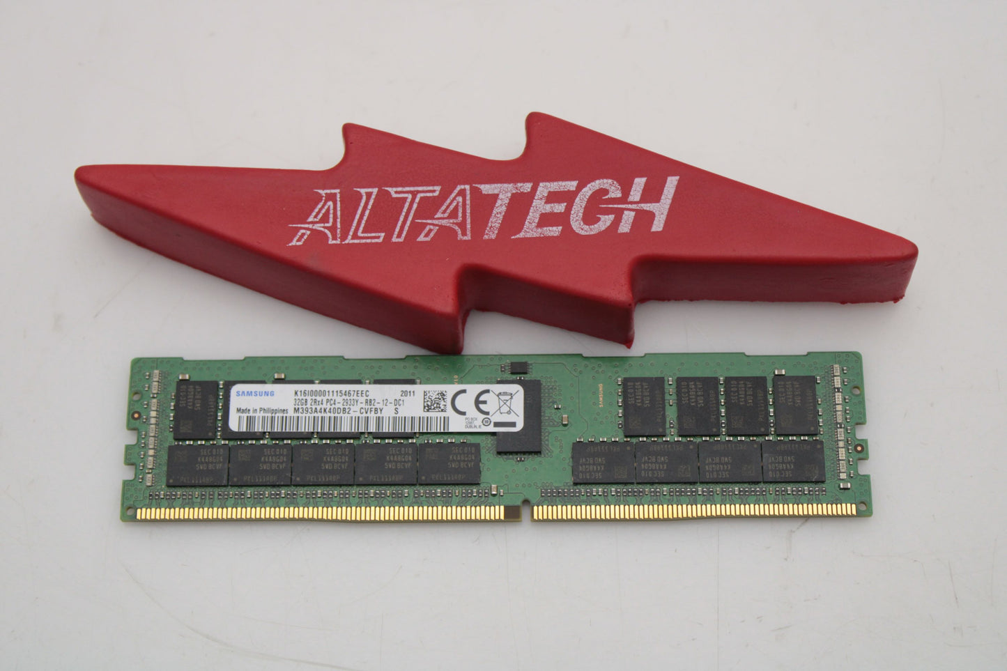 Samsung M393A4K40DB2-CVF 32GB PC4-23400Y DDR4-2933 2RX4 ECC, Used