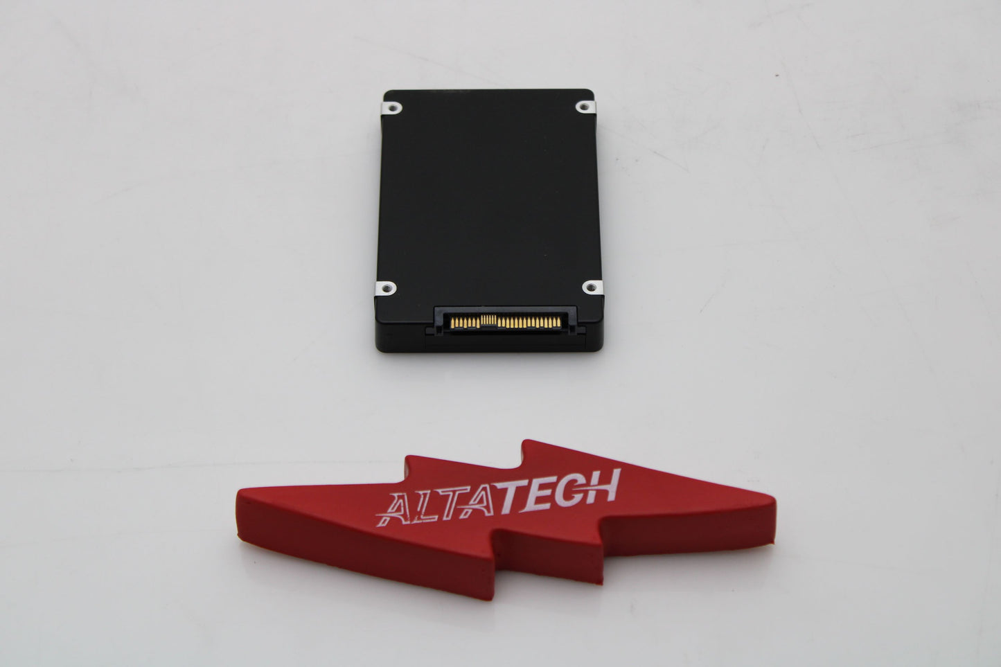 Samsung MZ-WLL12TC 12.8TB SSD 2.5 12G NVME MU, Used