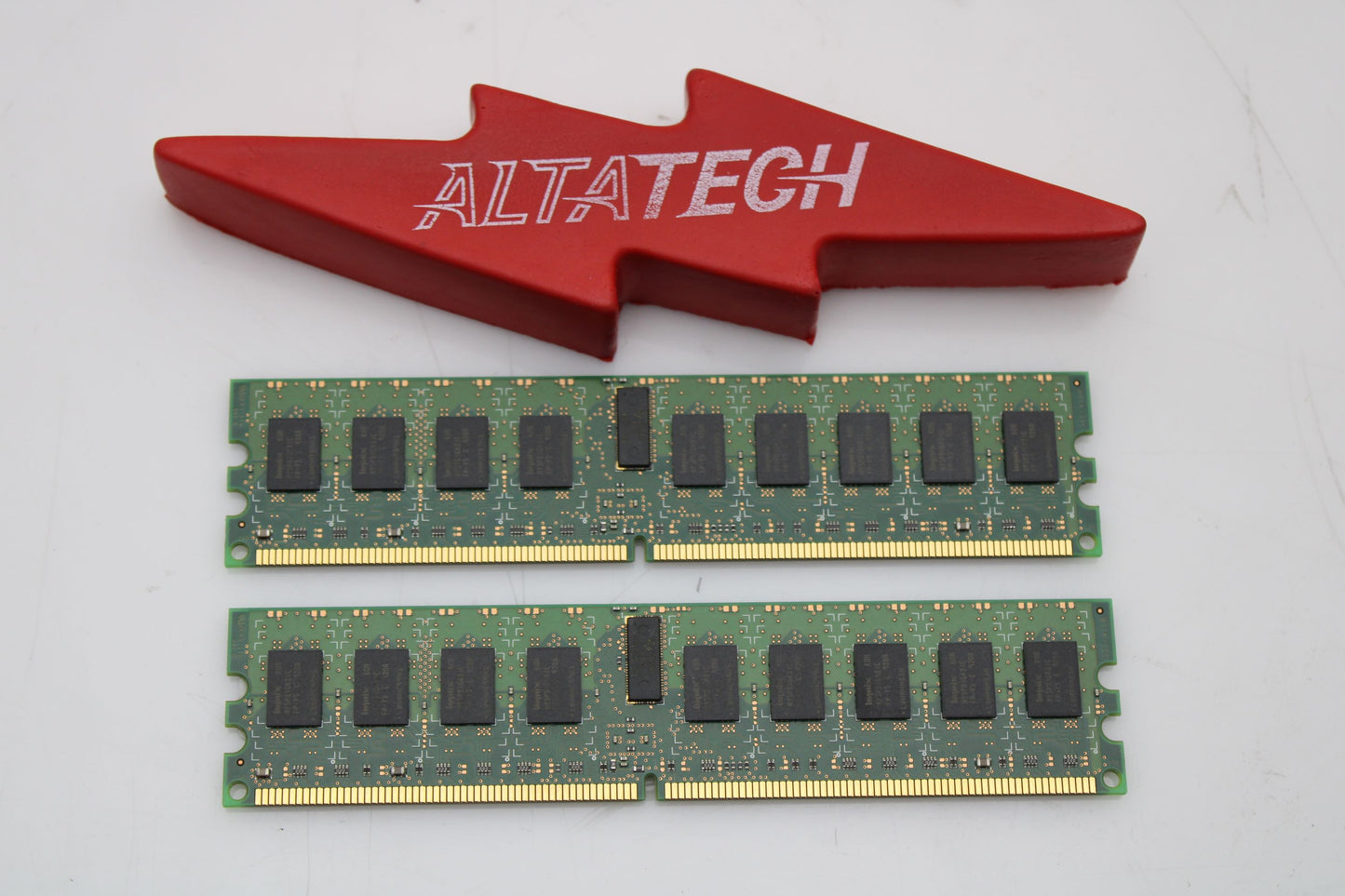 Sun Microsystems X6321A-C 4GB (2x 2GB) PC2-5300P Registered ECC Memory Kit, Used